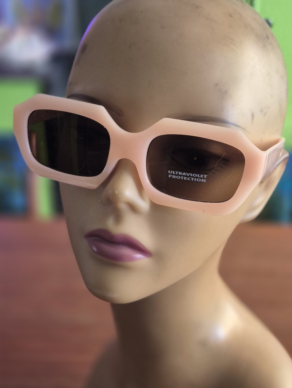 Retro 60s Shell Pink Sunglasses